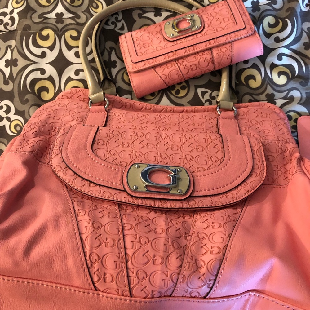 Guess handbag with matching wallet
